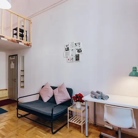 Three Cats בית הארחה בודפשט