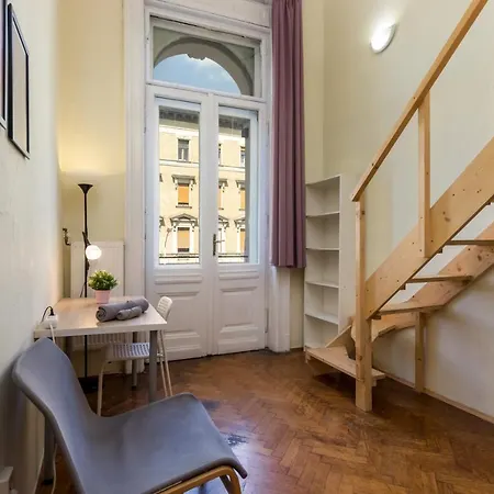 בית הארחה Three Cats 3*