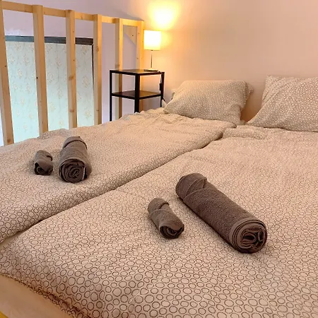 Three Cats בית הארחה 3*