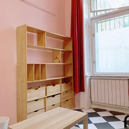 בית הארחה Three Cats בודפשט