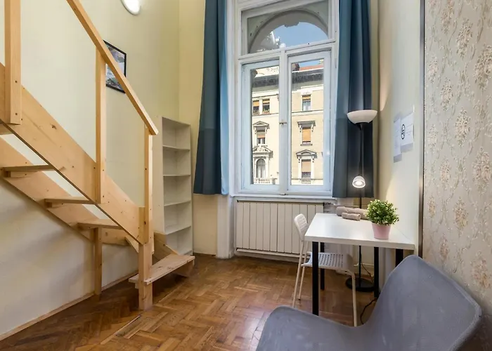 Three Cats 부다페스트